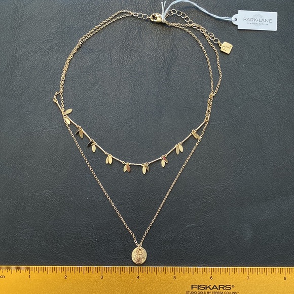 NWT Park Lane Honey layered Bee with medallion necklace with extender - Picture 7 of 12